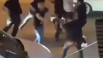 Silopi İpekyolu Caddesi’nde alacak kavgası kameraya yansıdı
