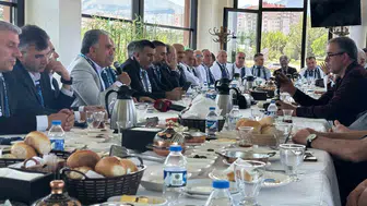 Ege’deki Erzurumlular şehrin tanıtımı için kolları sıvadı