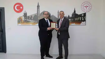Dicle Sağlık Müdürü Fırat Köse yeni görevine uğurlandı