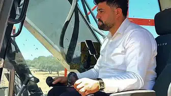 Meclis üyesi kendi iş makinesiyle yol çalışmasına katıldı