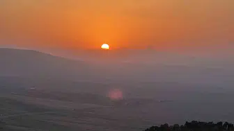 Iğdır’da gün batımı Tekelti Dağı’nı adeta ateşe verdi