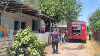 Antalya’da uzaklaştırma kararı alan eşine kızıp evi ateşe verdi