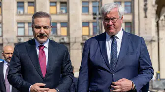 Hakan Fidan Kiev'de savaş kurbanlarını andı