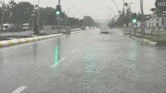 Edirne’de aniden bastıran yağmur hayatı felç etti
