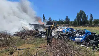 Kayseri Tomarza’da lastik dumanları korkuttu