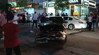 Batman GAP Mahallesinde araçlar çarpıştı