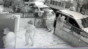 Avcılar'da 100 kiloluk buzdolabını saniyeler içinde çaldılar