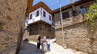 İzmir'de tarihi binalara tadilat için uzman onayı şartı