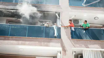 Bayraklı’da apartman yangını 10 kişi son anda kurtarıldı