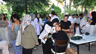 Balıkesir Üniversitesi öğrencilerden sahada ücretsiz sağlık desteği