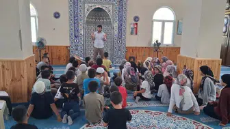 Söke'de yaz kursu öğrencilerine değerler eğitimi veriliyor