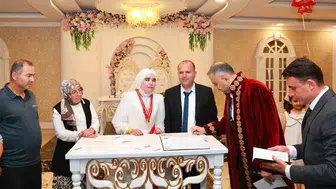 Kahramanmaraş’ta öğretmen çiftin engelleri aşan mutlu günü