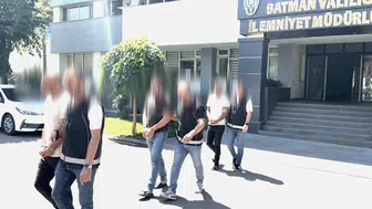 Batman yolunda pamuk balyalarına gizlenmiş dev sevkiyat yakalandı