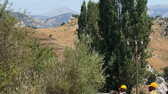 Alanya Sülüklü Yaylası’nda korkutan yangın büyümeden söndürüldü