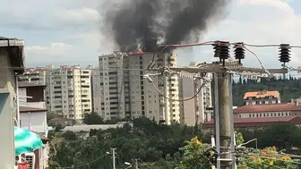 Gebze’de 15 katlı binanın çatısında yangın paniği
