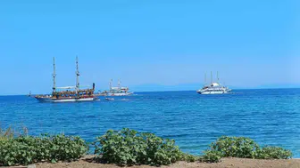 Kuşadası sahillerinde tekne turlarına rekor ilgi