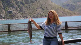 Artvin’in baraj gölleri dünya sofralarına somon yetiştiriyor