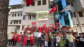 Muğlalı gençler şehitleri anmak ve Gazze için yürüdü