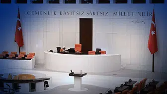 Siyasette sürpriz trafik: Parti heyetleri Meclis'te bir araya geldi