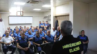 Zabıtalar sokaktaki uyuşturucu riskine karşı eğitiliyor