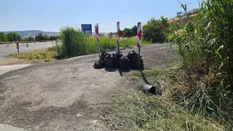 Jandarma Bozüyük yolunda temizlik mesaisine çıktı