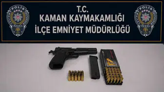 Kaman polisinde gece mesaisi Araçta silah ve mühimmat yakalandı