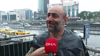 İstanbul güne aniden bastıran sağanak ve fırtınayla uyandı