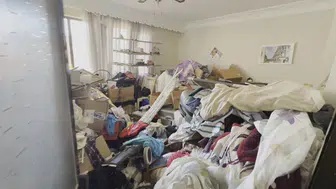 Kuşadası’nda bir daireden iki tondan fazla çöp çıktı
