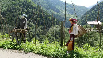 Trabzon Çaykara tarlaların eski bekçilerini turizme kazandırdı