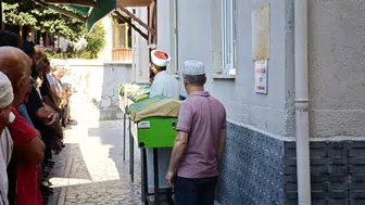 Ardahan yolundaki kazada hayatını kaybeden dört kişi toprağa verildi