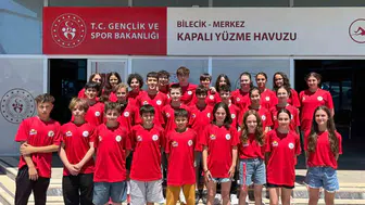 Eskişehirli genç yüzücülerden bölgede büyük zafer