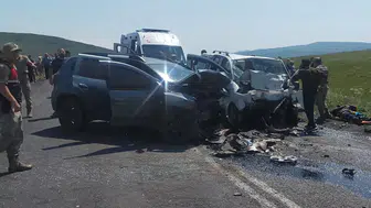 Ardahan’da zincirleme kaza 3 kişi hayatını kaybetti