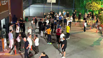 Esenyurt’ta site kapısında bıçaklı arbede
