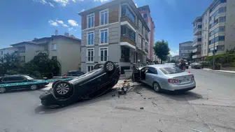 Çorum'da kavşak kazası Cip takla attı iki sürücü yaralandı