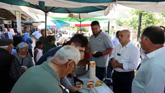 Yahyalı Belediye Başkanı pazarcı esnafıyla bir araya geldi