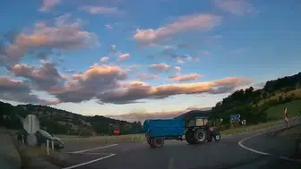 Amasya yolunda saniyelerle gelen ölümden dönüş