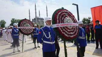 Kırkpınar Ağası Selimiye Meydanı’nda çiçeklerle karşılandı