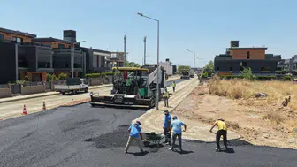 Efeler’in ana arterlerinden Zeytindalı Bulvarı yenileniyor