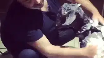 Edirneli iş adamı keçisini banyoda şampuanla yıkadı
