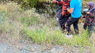 Orman ekipleri kayalıkta mahsur kalan kişiyi kurtardı