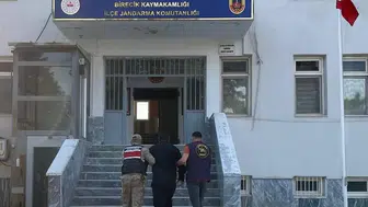 Birecik'te 12 yıllık hapis cezası olan firari yakayı ele verdi