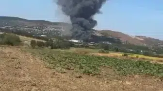 Çatalca'daki bir fabrikada dumanlar yükseliyor