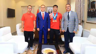 Muğlalı kano sporcusu dünya şampiyonluğundan sonra Valiyi ziyaret etti