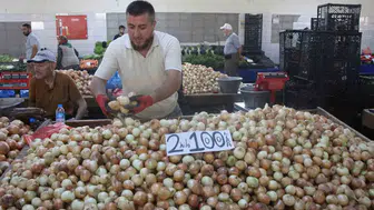 Amasya pazarında soğan fiyatı el yakıyor