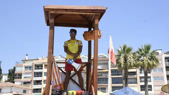 Kuşadası sahillerinde denize girenler için cankurtaran uyarısı