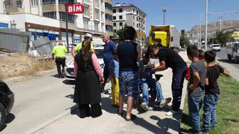 Malatya trafiğinde yürekleri ağza getiren akülü sandalye kazası