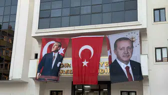 Iğdır Belediyesi binasında Erdoğan posteri sürprizi