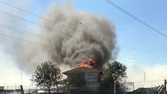 Edirne’de bir izmarit altı kişilik aileyi evsiz bıraktı