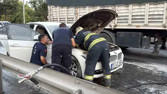 Sanayiden çıkan aracın 10 dakika sonra motoru alev aldı