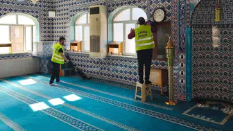 İlkadım'da ibadethaneler her gün düzenli olarak temizleniyor